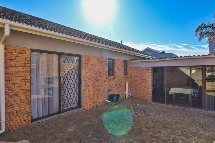 3 Bedroom Property for Sale in Heiderand Western Cape